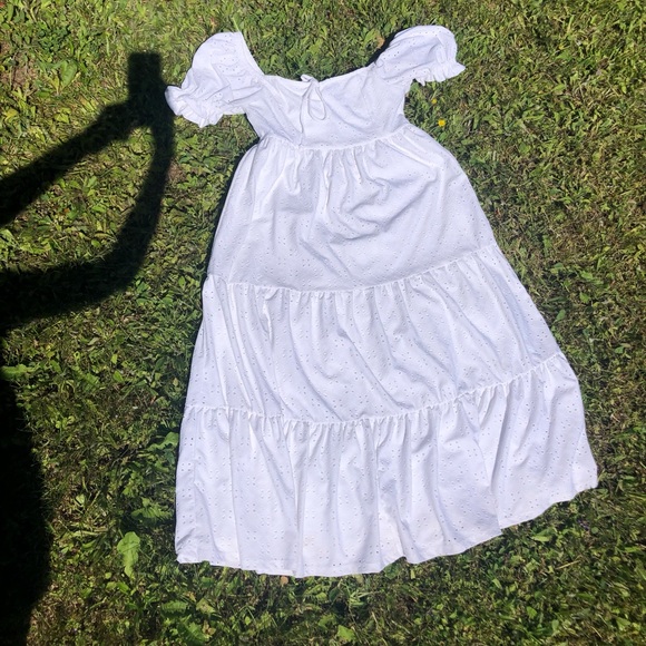 Long white dress - Picture 2 of 6